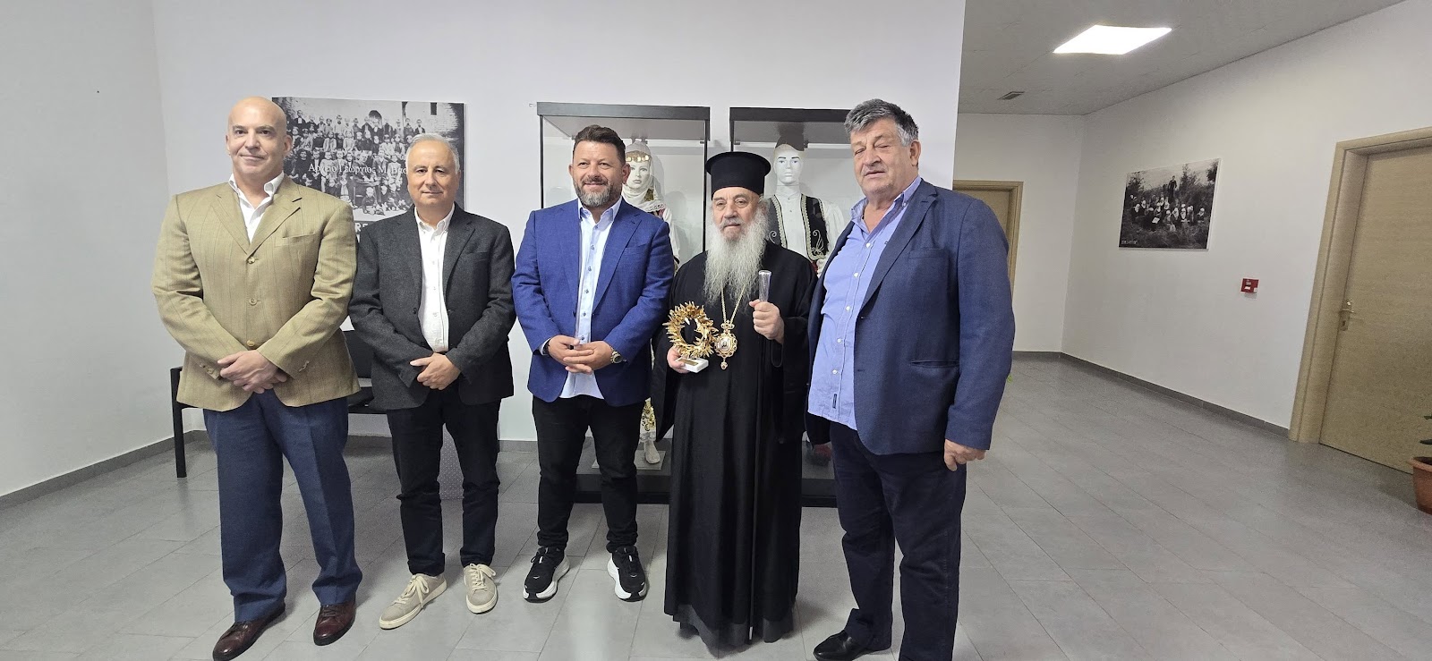 Ο Μητροπολίτης Αργυροκάστρου συναντήθηκε με το Δίκτυο Πόλεων με Λίμνες - μια φωτογραφία 3