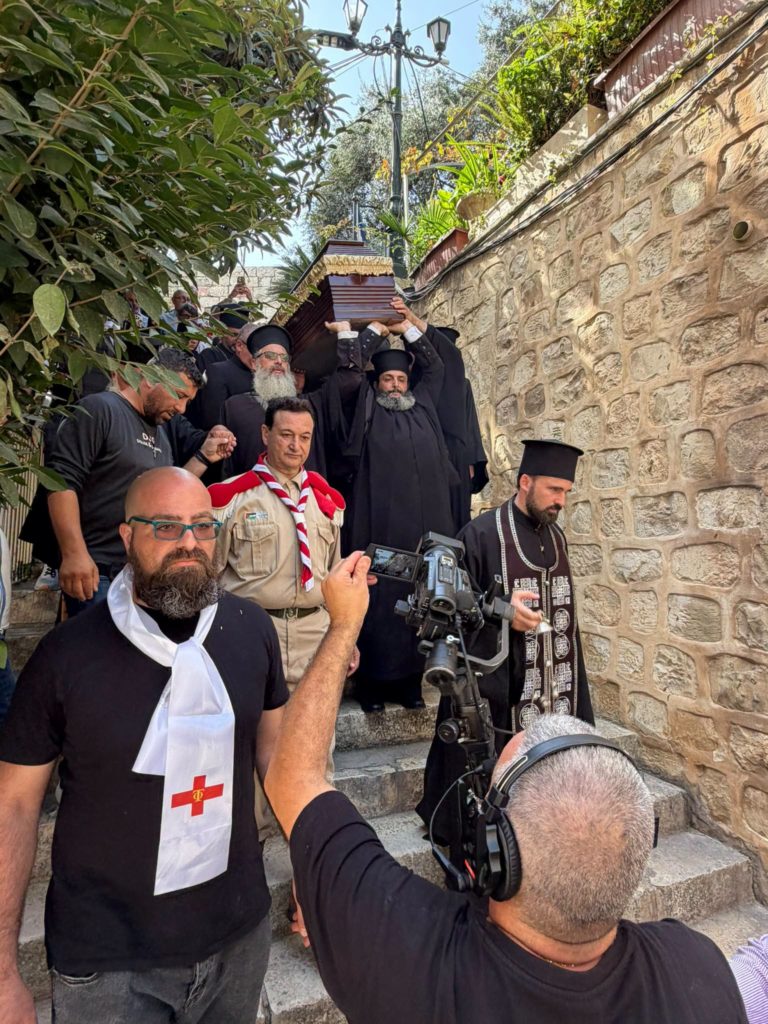 Το ύστατο χαίρε στον αγωνιστή Γέροντα Ιουστίνο του Φρέατος του Ιακώβ - μια φωτογραφία 2