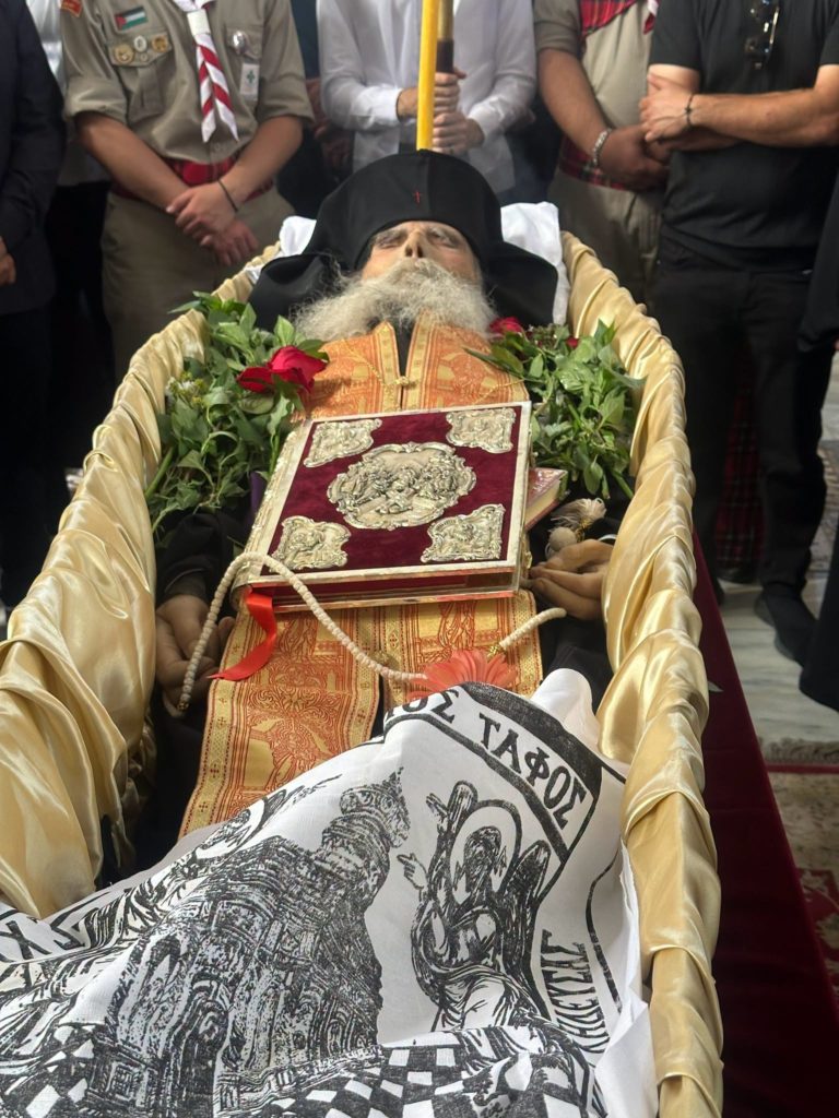 Το ύστατο χαίρε στον αγωνιστή Γέροντα Ιουστίνο του Φρέατος του Ιακώβ - μια φωτογραφία 6