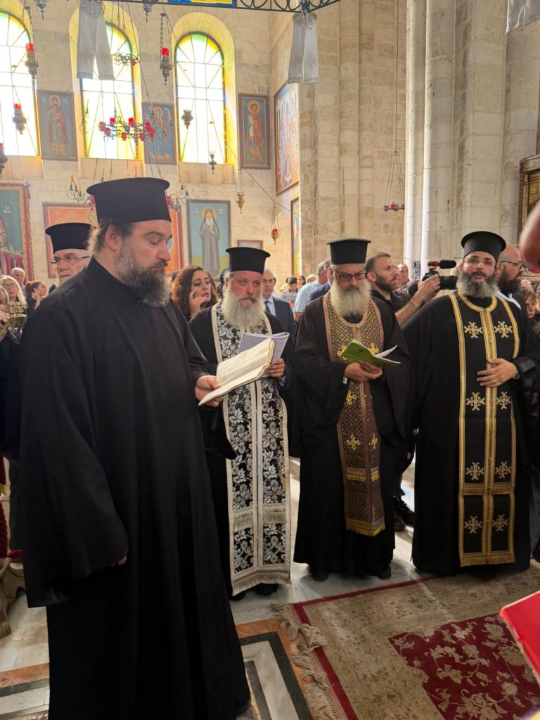 Το ύστατο χαίρε στον αγωνιστή Γέροντα Ιουστίνο του Φρέατος του Ιακώβ - μια φωτογραφία 15