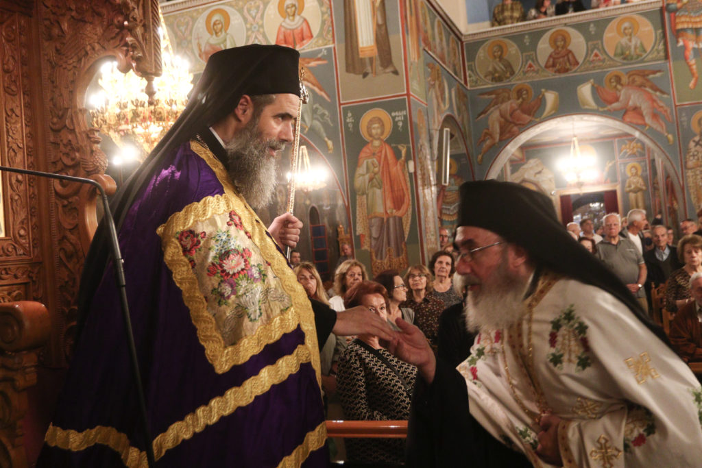 Λαμπρά υποδοχή Ιερών Λειψάνων από τη Μυτιλήνη στον Άγιο Ανδρέα Άνω Πατησίων - μια φωτογραφία 6