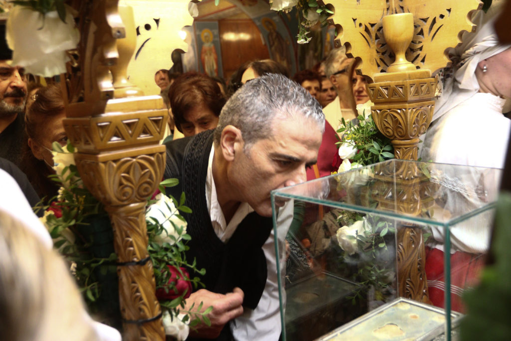 Λαμπρά υποδοχή Ιερών Λειψάνων από τη Μυτιλήνη στον Άγιο Ανδρέα Άνω Πατησίων - μια φωτογραφία 10