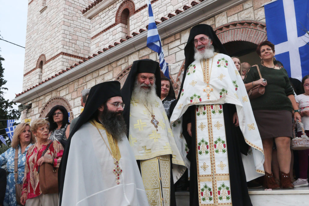 Λαμπρά υποδοχή Ιερών Λειψάνων από τη Μυτιλήνη στον Άγιο Ανδρέα Άνω Πατησίων - μια φωτογραφία 12