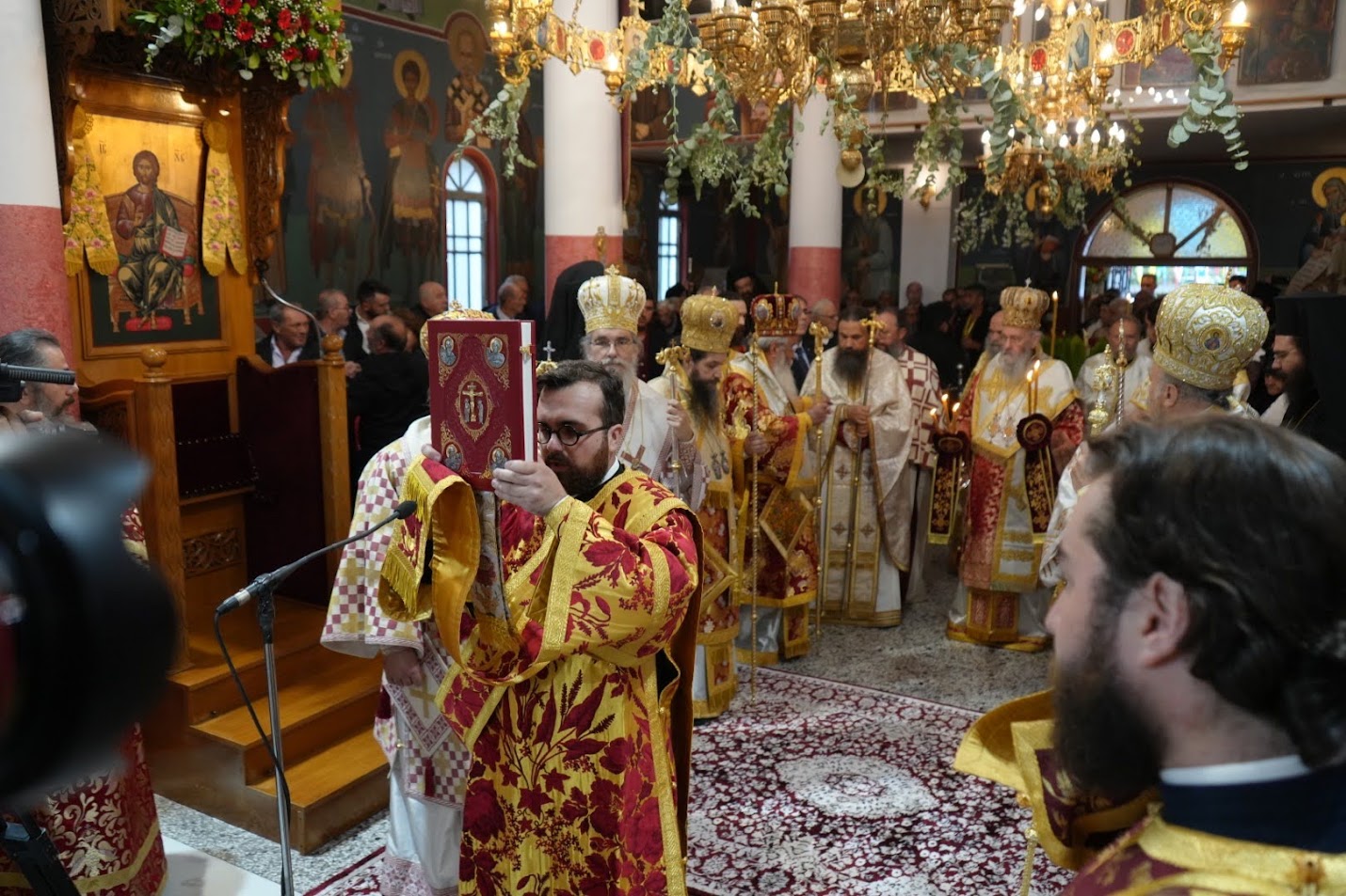 Λαμπρό Αρχιερατικό Συλλείτουργο για την Αγία Χρυσή τελέστηκε στη Χρυσή Αλμωπίας - μια φωτογραφία 2