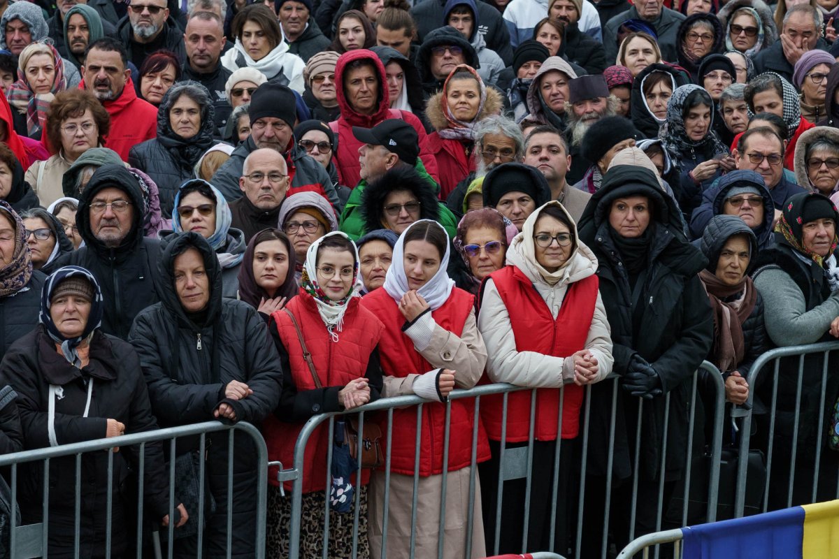 Πάνω από 28.000 πιστοί συμμετείχαν στην πανήγυρη της Αγίας Παρασκευής στο Ιάσιο - μια φωτογραφία 17