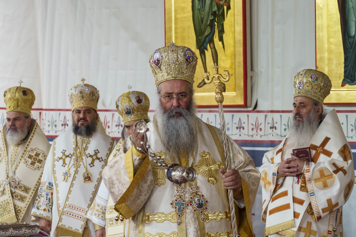 Πάνω από 28.000 πιστοί συμμετείχαν στην πανήγυρη της Αγίας Παρασκευής στο Ιάσιο - μια φωτογραφία 19