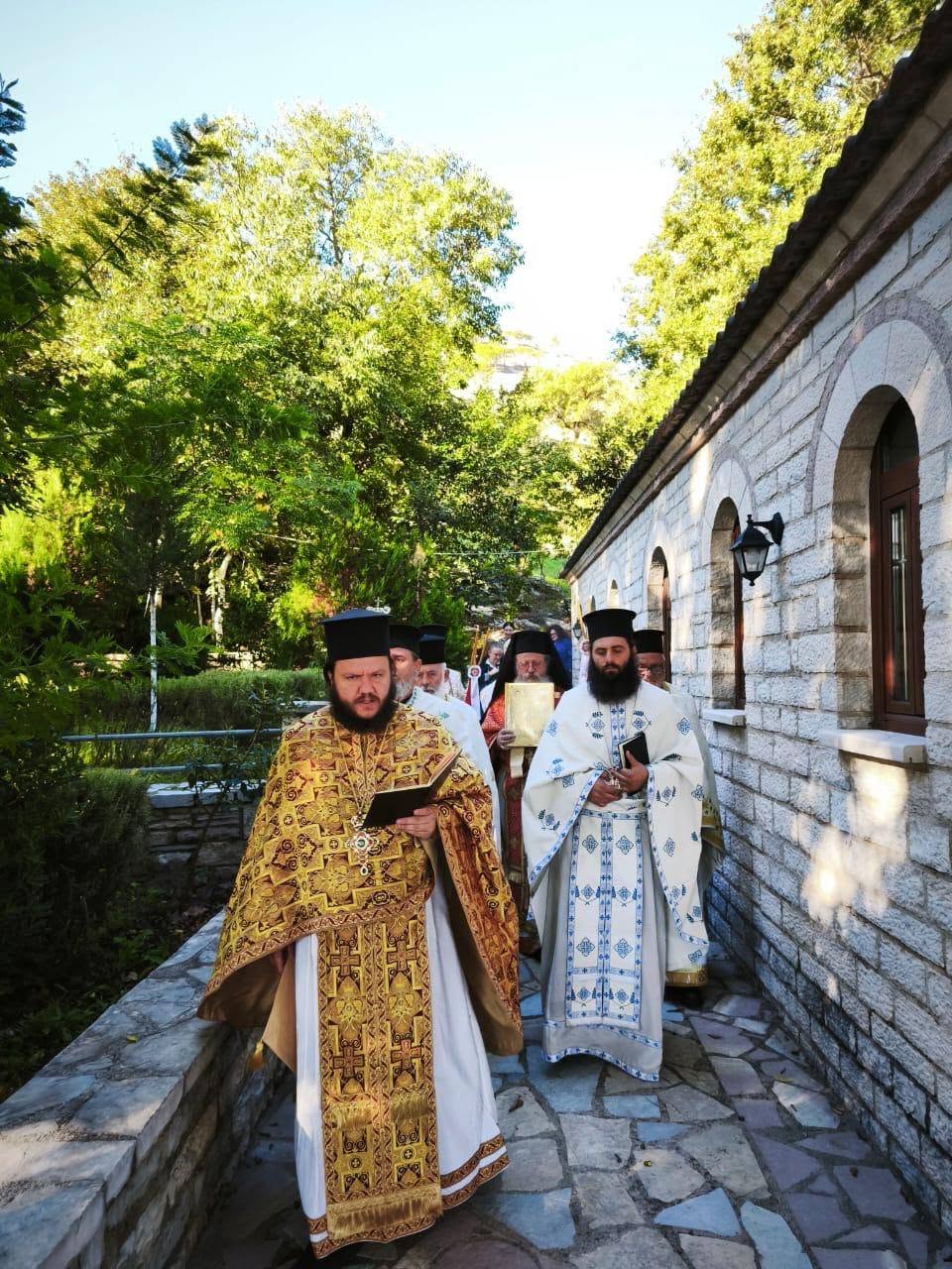 Εγκαίνια Nαού Αγίας Παρασκευής τελέστηκαν στο Τεριαχάτι της Δρόπολης - μια φωτογραφία 1