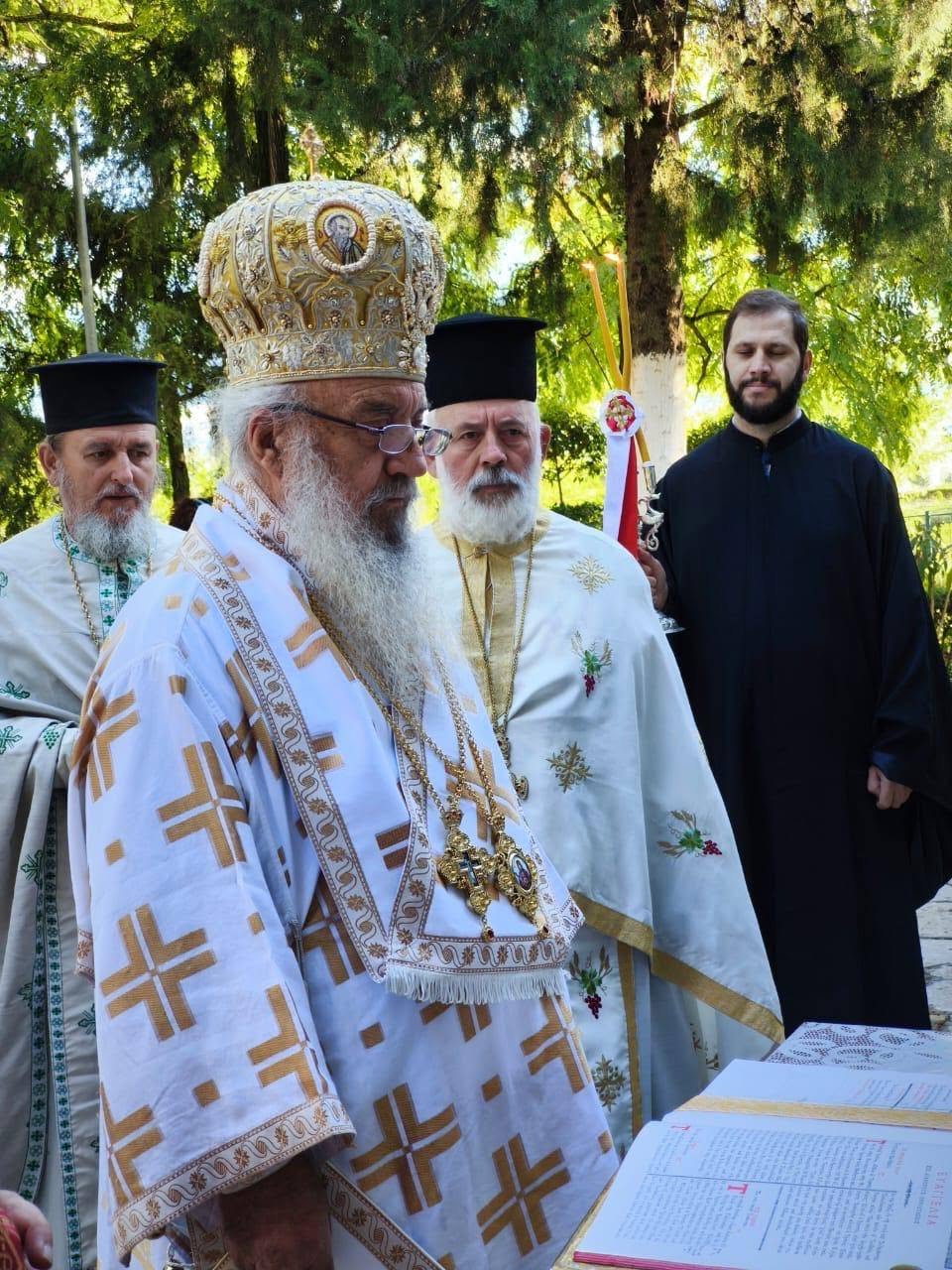 Εγκαίνια Nαού Αγίας Παρασκευής τελέστηκαν στο Τεριαχάτι της Δρόπολης - μια φωτογραφία 4