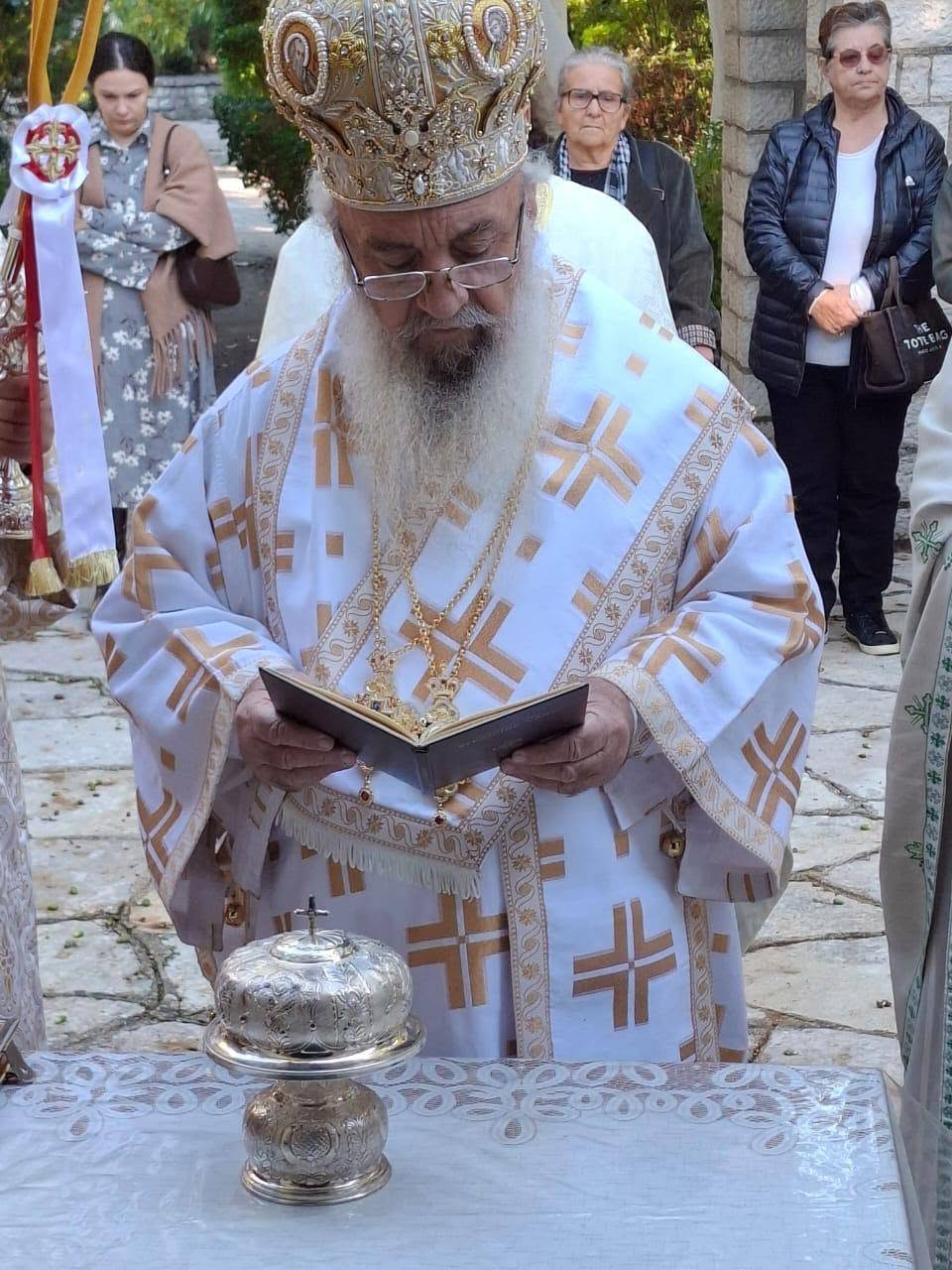 Εγκαίνια Nαού Αγίας Παρασκευής τελέστηκαν στο Τεριαχάτι της Δρόπολης - μια φωτογραφία 16