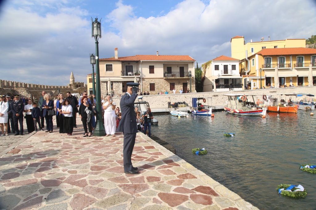 Θεία Λειτουργία και λιτανεία για την επέτειο της Ναυμαχίας τελέστηκε στη Ναύπακτο - μια φωτογραφία 5