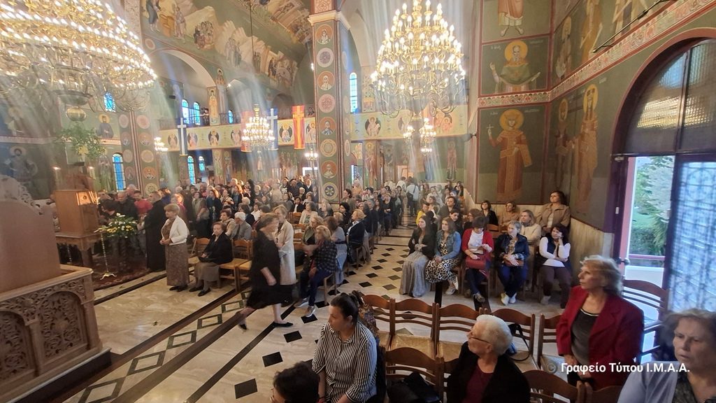 Αντίγραφο της Παναγίας Πορταΐτισσας υποδέχθηκε η Αγία Βαρβάρα Αγρινίου - μια φωτογραφία 13