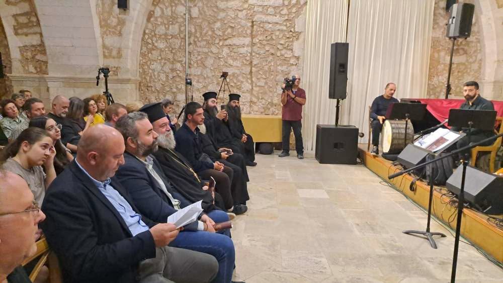 «Ἐνδόξως ᾄσωμεν»: Συγκίνηση στη ραψωδία για την Εθελοθυσία στο Ρέθυμνο - μια φωτογραφία 1