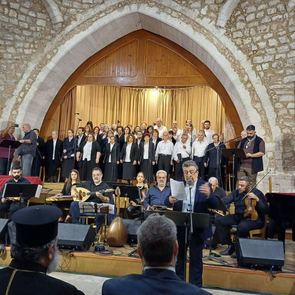 «Ἐνδόξως ᾄσωμεν»: Συγκίνηση στη ραψωδία για την Εθελοθυσία στο Ρέθυμνο - μια φωτογραφία 2