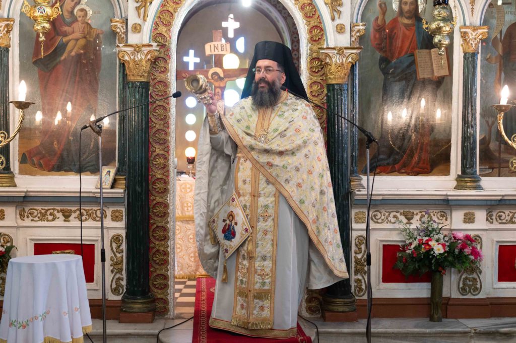 Ενθρονίστηκε η Εφέστιος Εικόνα του Αγίου Χρυσοστόμου του νέου στη γενέτειρά του - μια φωτογραφία 3