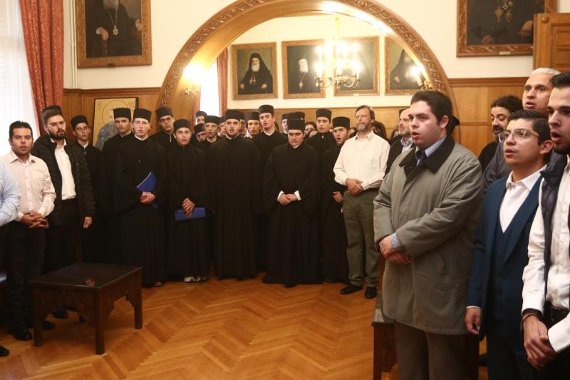 Σπουδαστές ΣΜΥΚ και μαθητές της Ριζαρείου στον Αρχιεπίσκοπο Ιερώνυμο - μια φωτογραφία 6