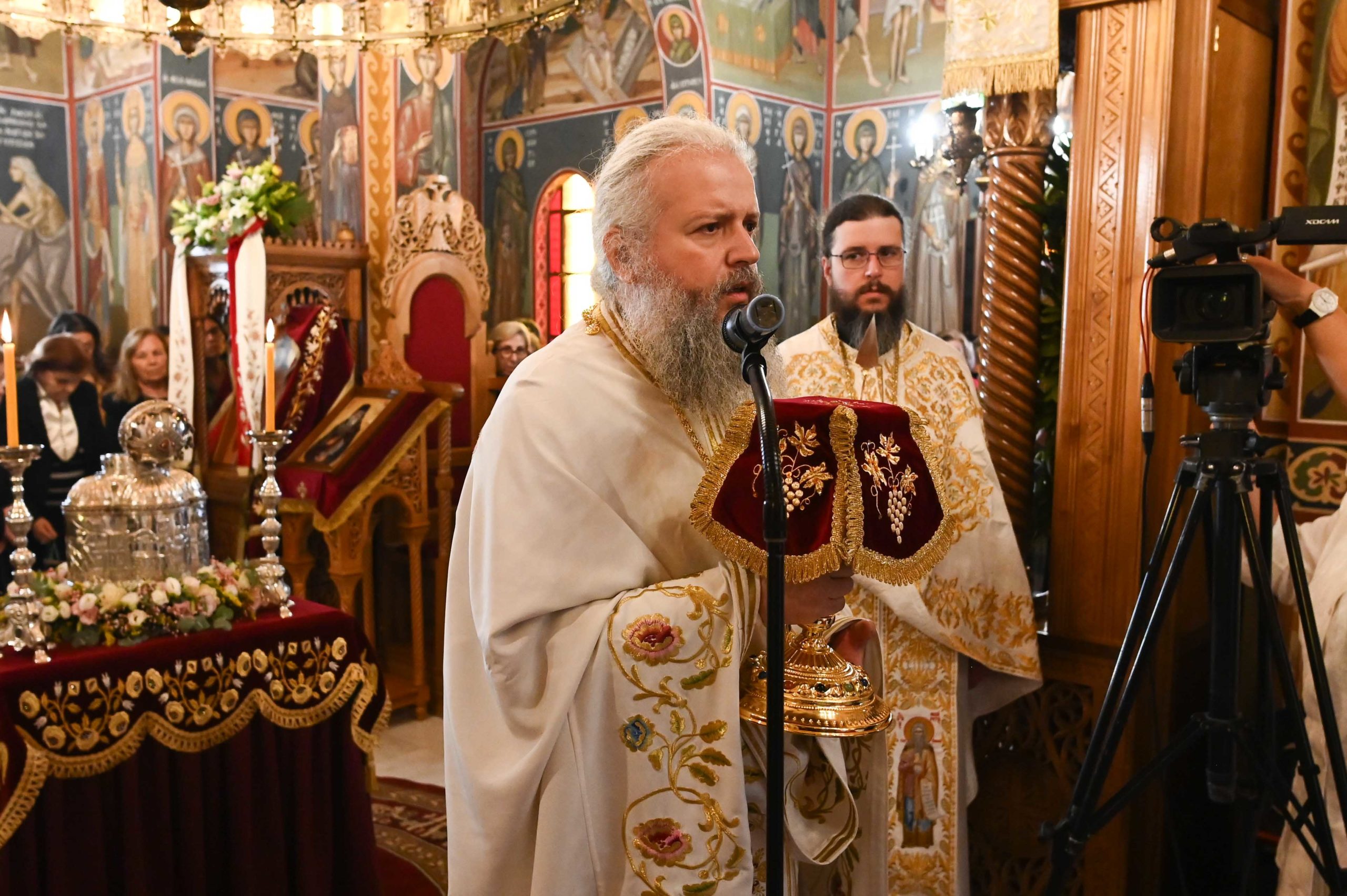 Αρχιερατικό Μνημόσυνο για τον π. Ιωήλ Γιαννακόπουλο τελέστηκε στη Καλαμάτα - μια φωτογραφία 3