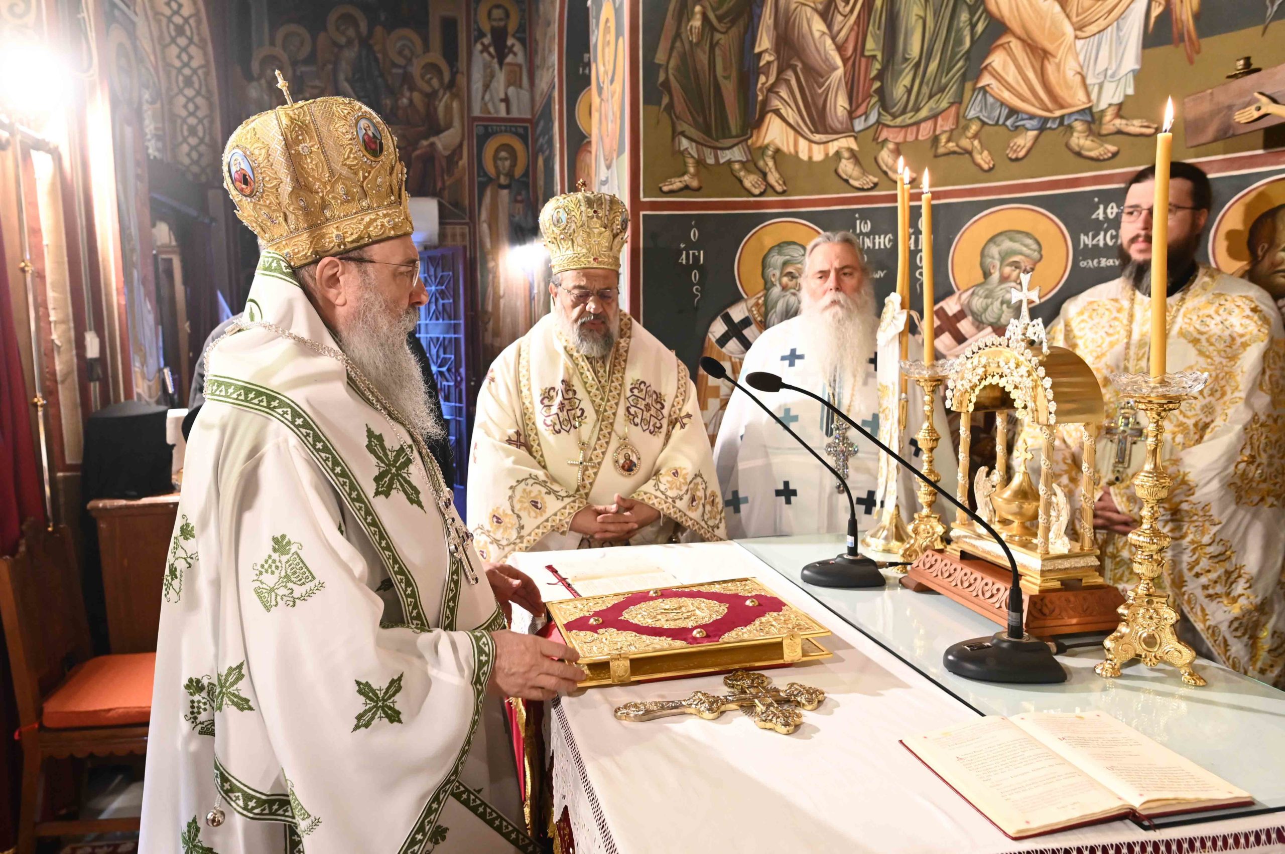 Αρχιερατικό Μνημόσυνο για τον π. Ιωήλ Γιαννακόπουλο τελέστηκε στη Καλαμάτα - μια φωτογραφία 7