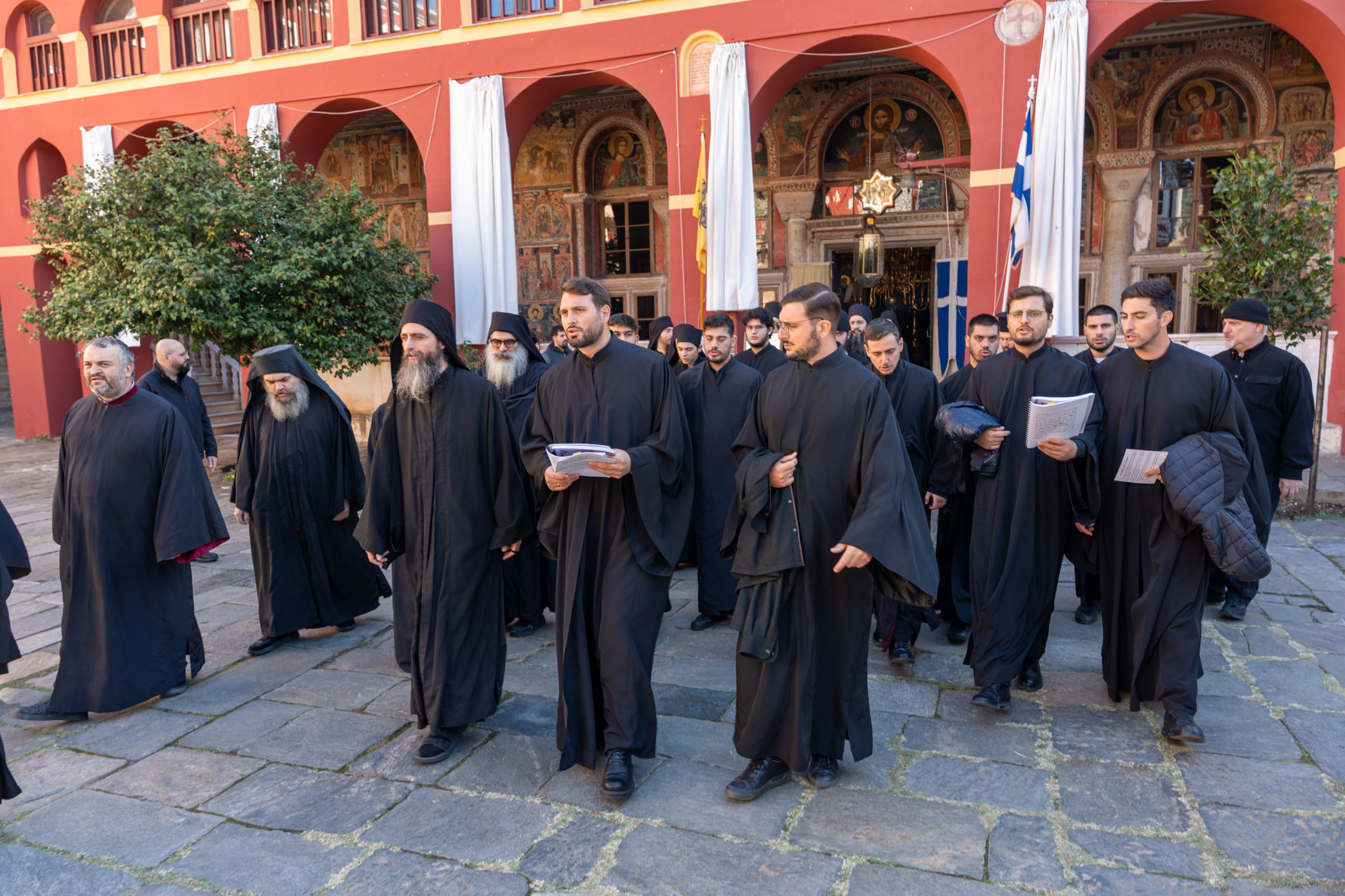Αγιορείτικη μυσταγωγία στο Βατοπαίδι: Τιμήθηκε ο Όσιος Ευδόκιμος - μια φωτογραφία 19