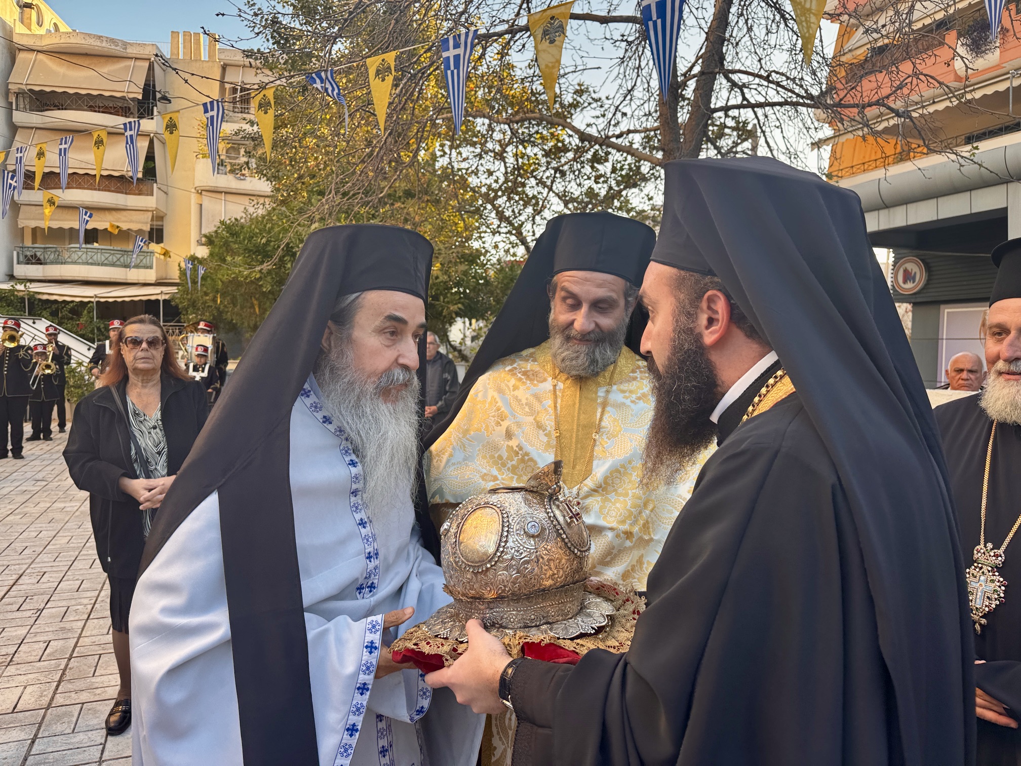 Με λαμπρότητα υποδέχθηκε το Περιστέρι τον Άγιο Κωνσταντίνο τον Υδραίο - μια φωτογραφία 2