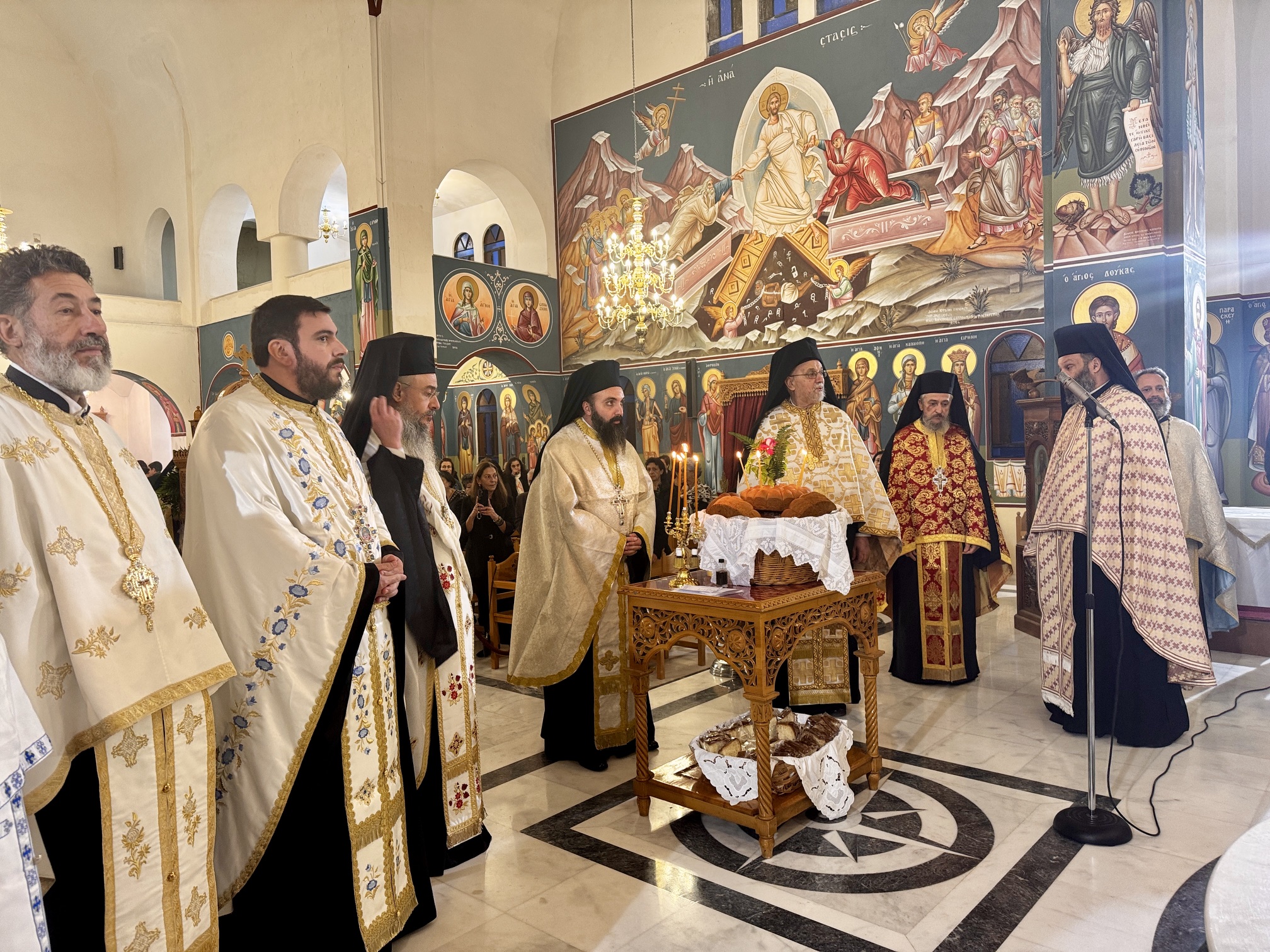 Με λαμπρότητα υποδέχθηκε το Περιστέρι τον Άγιο Κωνσταντίνο τον Υδραίο - μια φωτογραφία 11