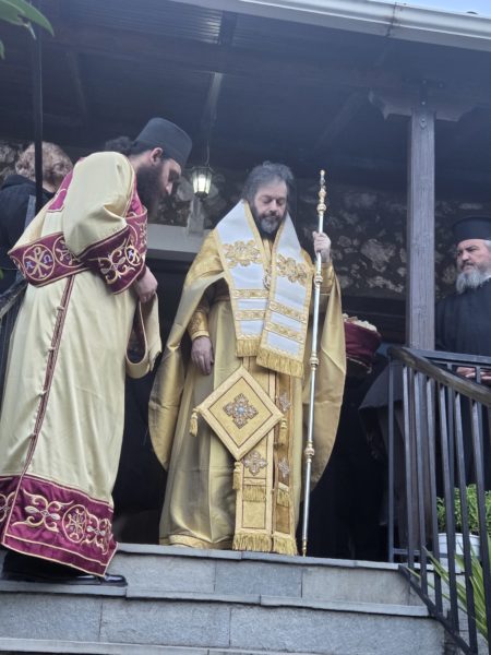 Τελέστηκε η πρώτη Θεία Λειτουργία στην οικία του Αγίου Παϊσίου στην Κόνιτσα - μια φωτογραφία 3