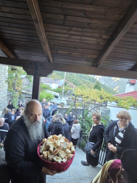 Τελέστηκε η πρώτη Θεία Λειτουργία στην οικία του Αγίου Παϊσίου στην Κόνιτσα - μια φωτογραφία 6