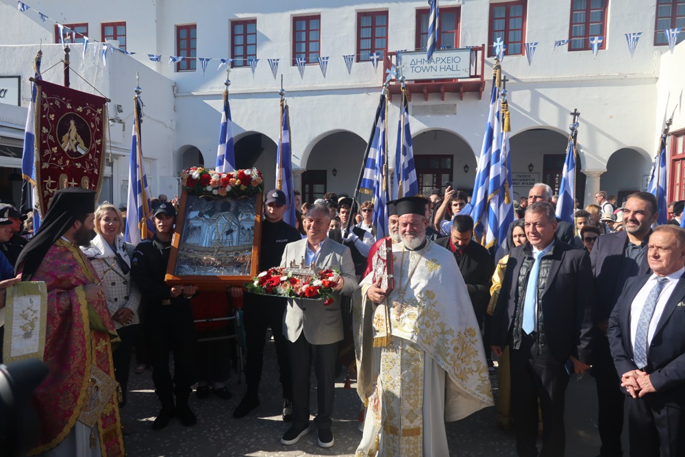 Μύκονος: Πάνδημος εορτασμός για τον Πολιούχο Άγιο Αρτέμιο - μια φωτογραφία 17
