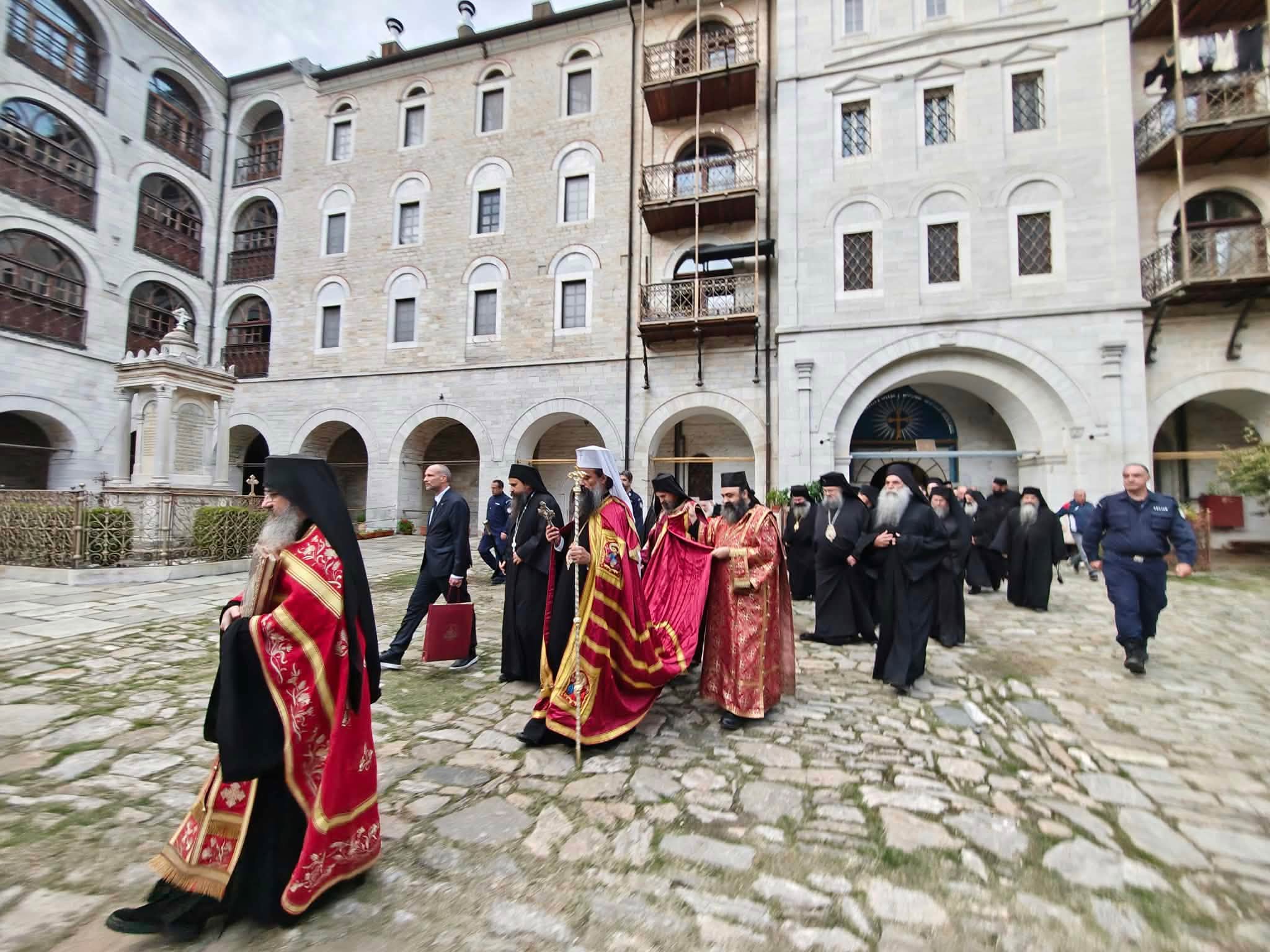 Στη Μονή Ζωγράφου ο Πατριάρχης Βουλγαρίας Δανιήλ έπειτα από μισό αιώνα - μια φωτογραφία 8