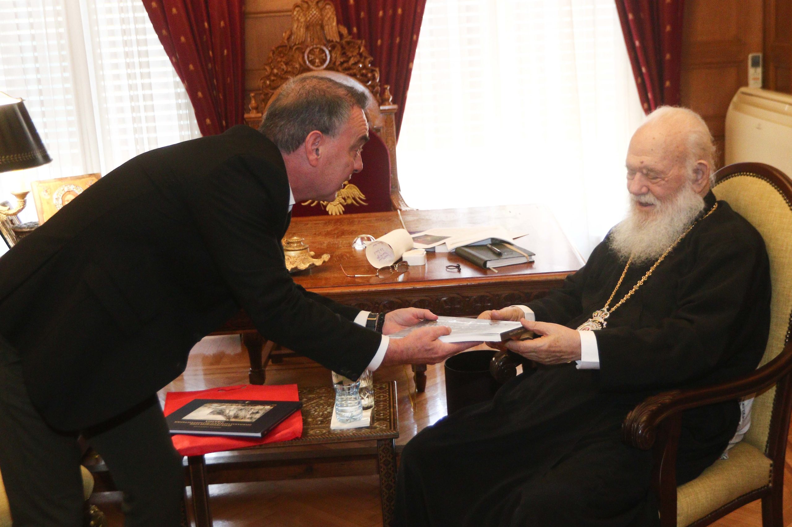 Αρχιεπίσκοπος Ιερώνυμος: Συναντήσεις με επίσημα στελέχη στην Αρχιεπισκοπή - μια φωτογραφία 11