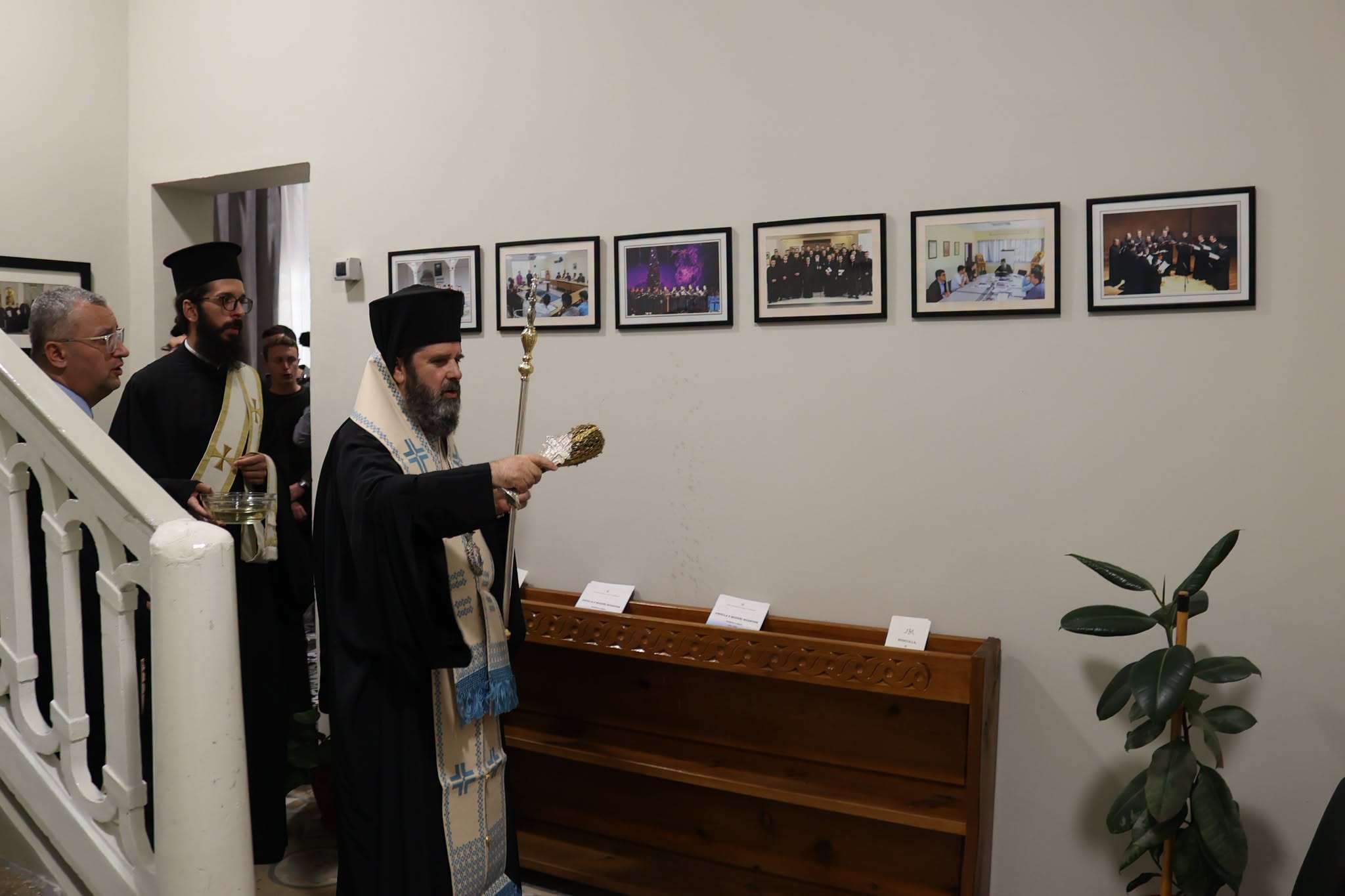 Εγκαινιάστηκε το νέο κτίριο της Σχολής Βυζαντινής Μουσικής στα Τίρανα - μια φωτογραφία 9