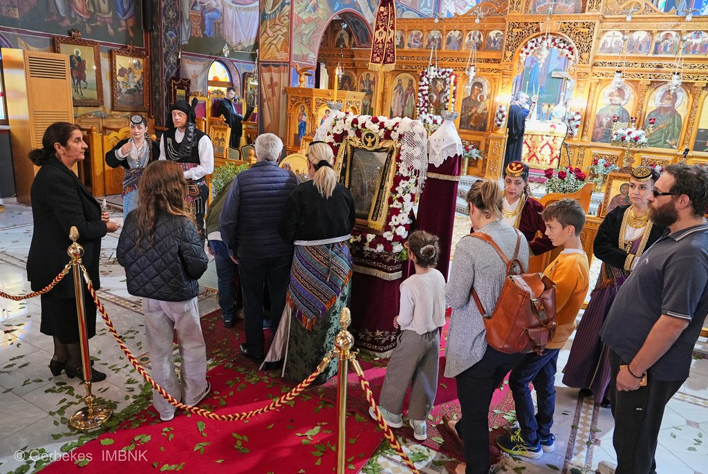 Πολυαρχιερατικό συλλείτουργο τελέστηκε στο Ρέθυμνο για την Παναγία Σουμελά - μια φωτογραφία 4