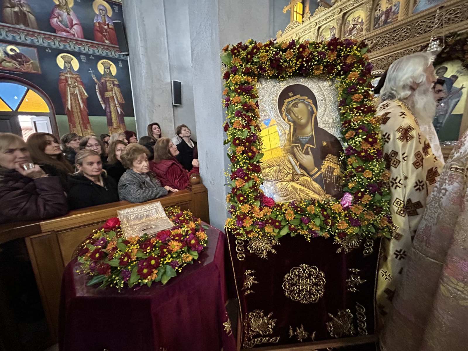 Χειροτονία πρεσβυτέρου στον πανηγυρίζοντα Ναό Αγίου Δημητρίου Φλώρινας - μια φωτογραφία 8