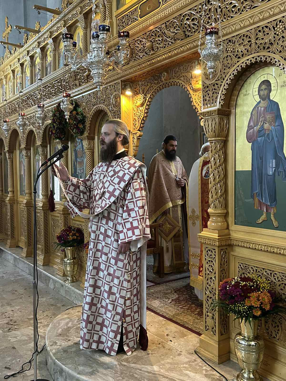 Χειροτονία πρεσβυτέρου στον πανηγυρίζοντα Ναό Αγίου Δημητρίου Φλώρινας - μια φωτογραφία 10