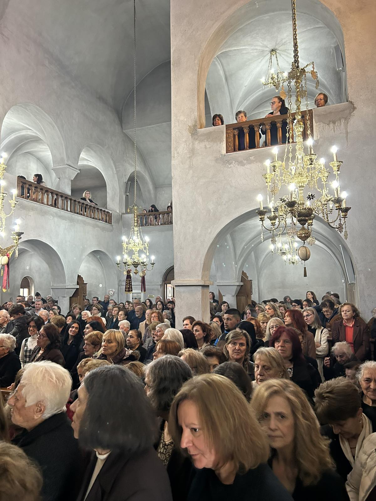 Χειροτονία πρεσβυτέρου στον πανηγυρίζοντα Ναό Αγίου Δημητρίου Φλώρινας - μια φωτογραφία 13