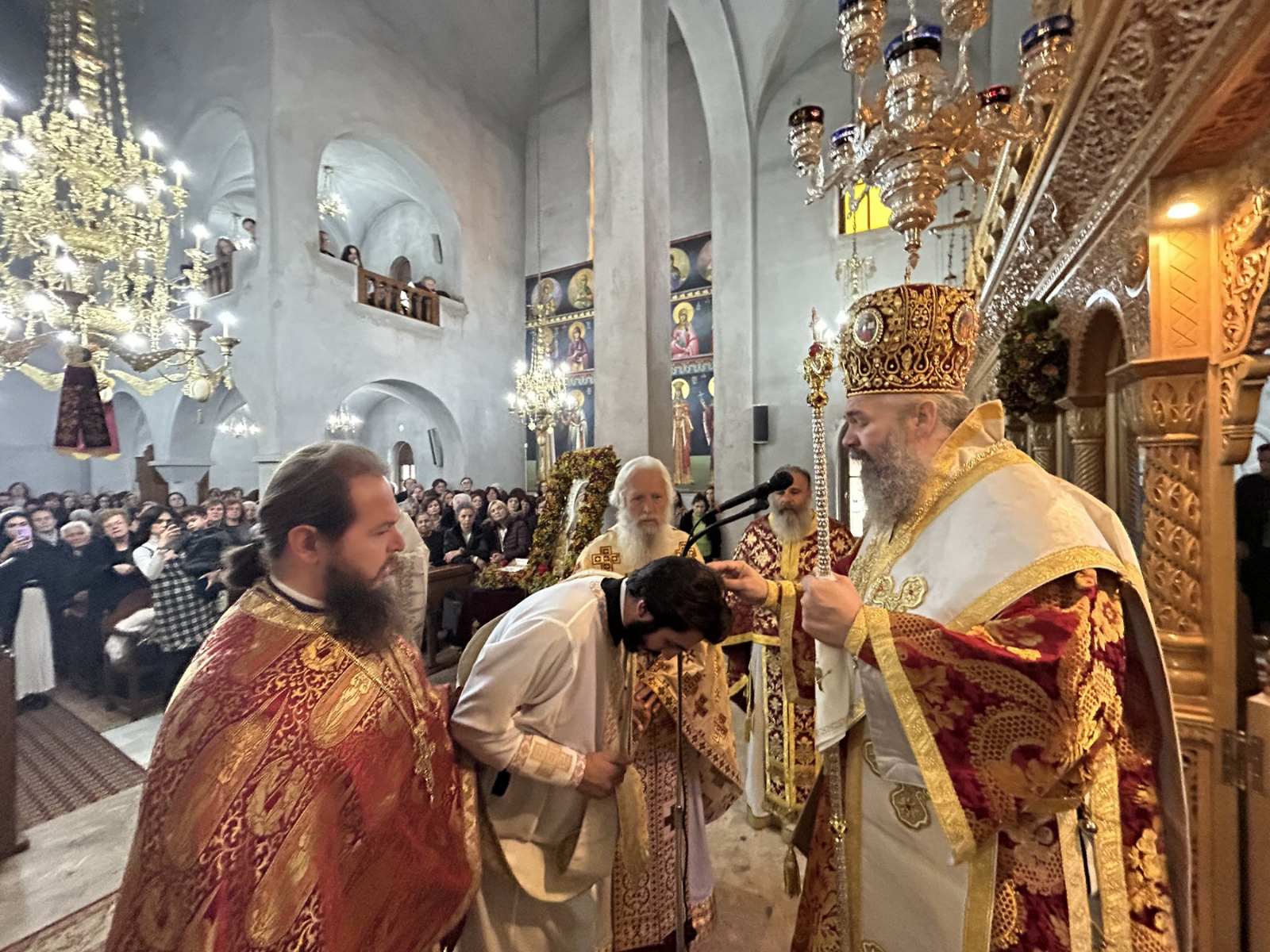 Χειροτονία πρεσβυτέρου στον πανηγυρίζοντα Ναό Αγίου Δημητρίου Φλώρινας - μια φωτογραφία 14
