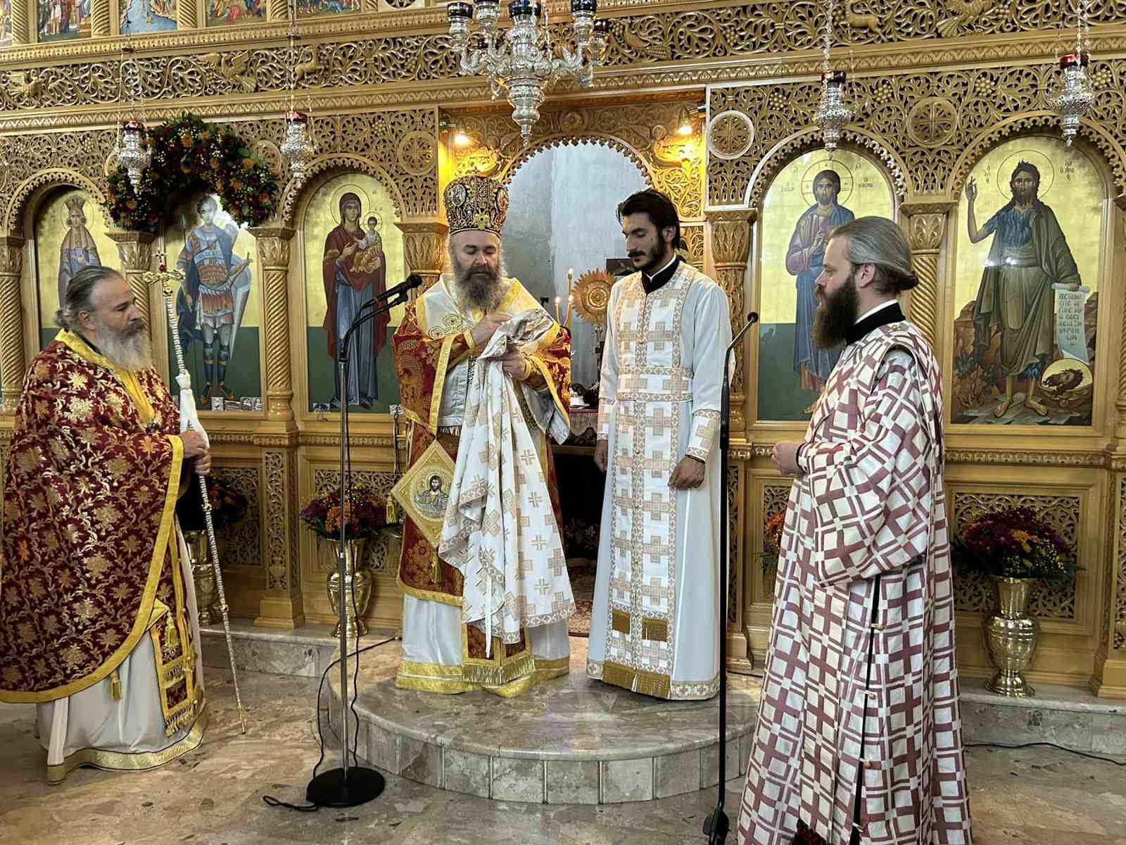 Χειροτονία πρεσβυτέρου στον πανηγυρίζοντα Ναό Αγίου Δημητρίου Φλώρινας - μια φωτογραφία 16