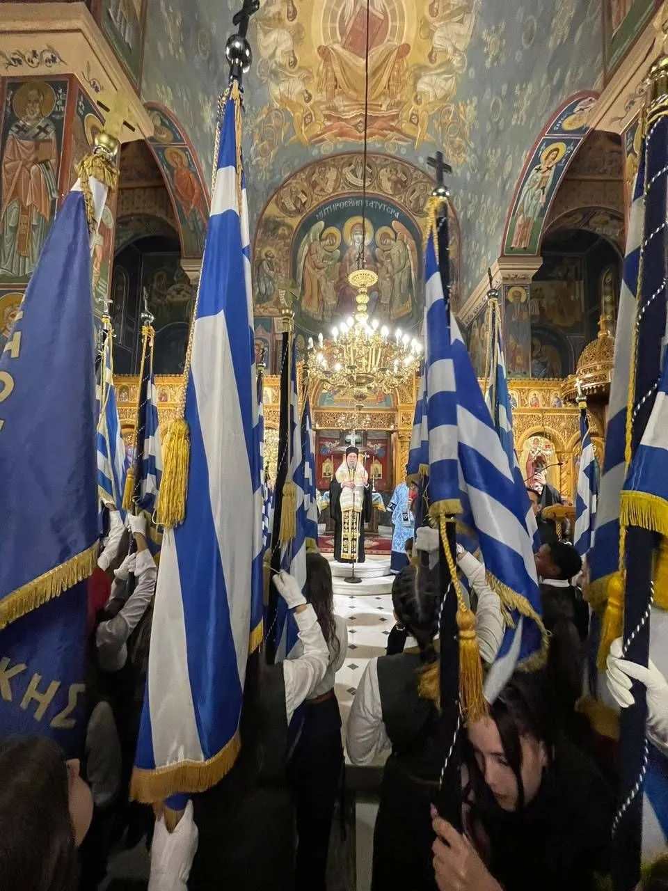 Ηράκλειο Αττικής: Λαμπρός εορτασμός της 28ης Οκτωβρίου και της Αγίας Σκέπης - μια φωτογραφία 2