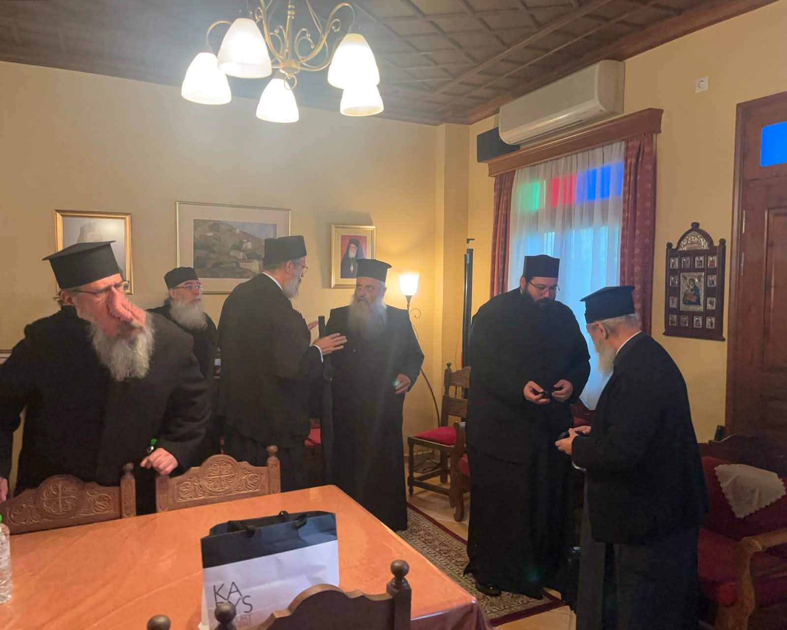 Ιερατική Σύναξη πραγματοποιήθηκε στην Αίγινα για την εορτή του Αγίου Νεκταρίου - μια φωτογραφία 2