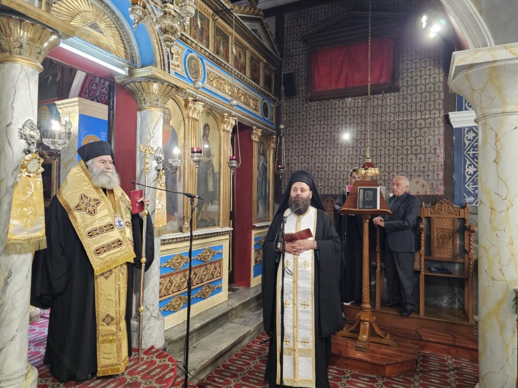 Ο Μητροπολίτης Μάνης τέλεσε την Εξόδιο Ακολουθία Αντιστρατήγου στο Γύθειο - μια φωτογραφία 1